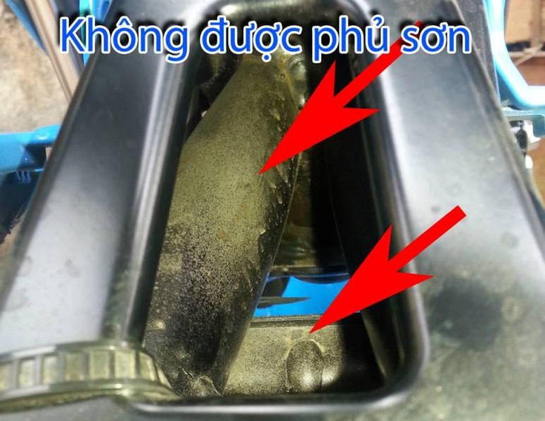 Mới đây, hàng chục khách hàng đồng loạt tố mẫu xe tay con ăn khách Raider của Suzuki bị han gỉ phần khung chỉ sau 3 tháng sử dụng.